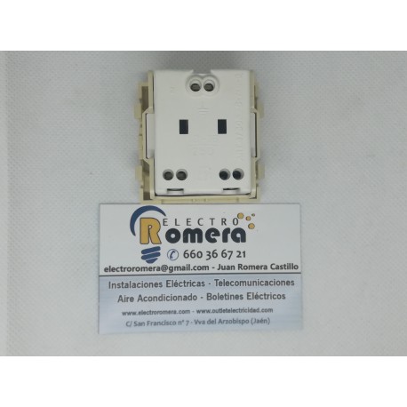 BASE DE ENCHUFE EUROPEA + TTL BLANCO MARFIL 10/16A 250V
