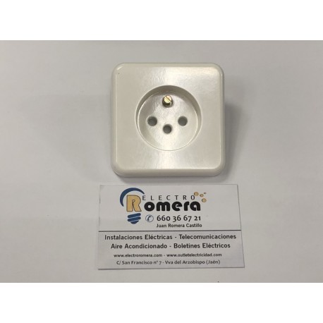 PLACA BASE ENCHUFE II+TT DESPLAZADA BLANCO BJC IBIZA 10725-B