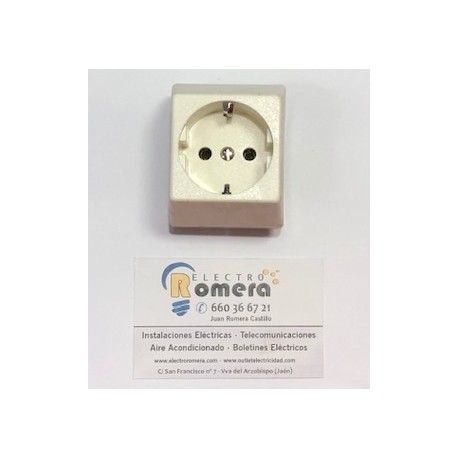 ENCHUFE SCHUKO 2P + T.T.  GALION LEGRAND 10/16A-250V 83129