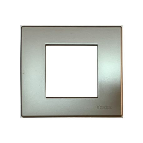 PLACA / MARCO 1 ELEMENTO  COLOR TITANIO CLARO BTICINO LIGHT N4802TA