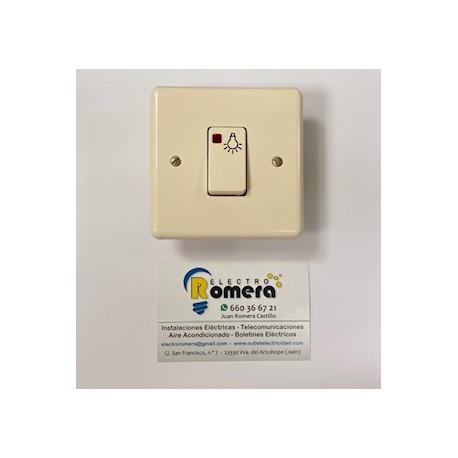PULSADOR BOMBILLA CON LUMINOSO MARFIL PLASTIMETAL 9421-L