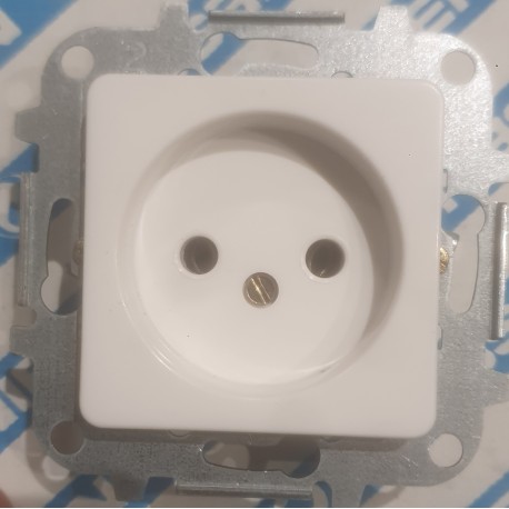 ENCHUFE 2P 10-16A/250 V BLANCO ALPINO5103BA