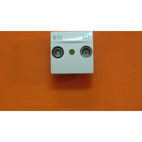 Toma TV/SAT Serie intermedia color marfil