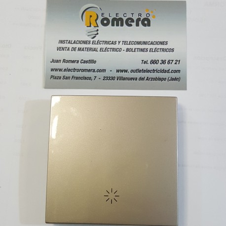 TECLA 70 * 70 GRABADO LUZ TITANIO