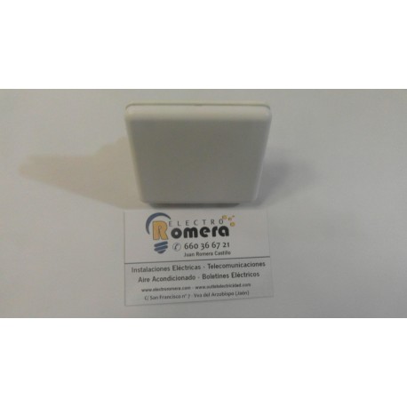 TAPA DE ENCHUFE SHUKO CON TAPA COLOR BLANCO